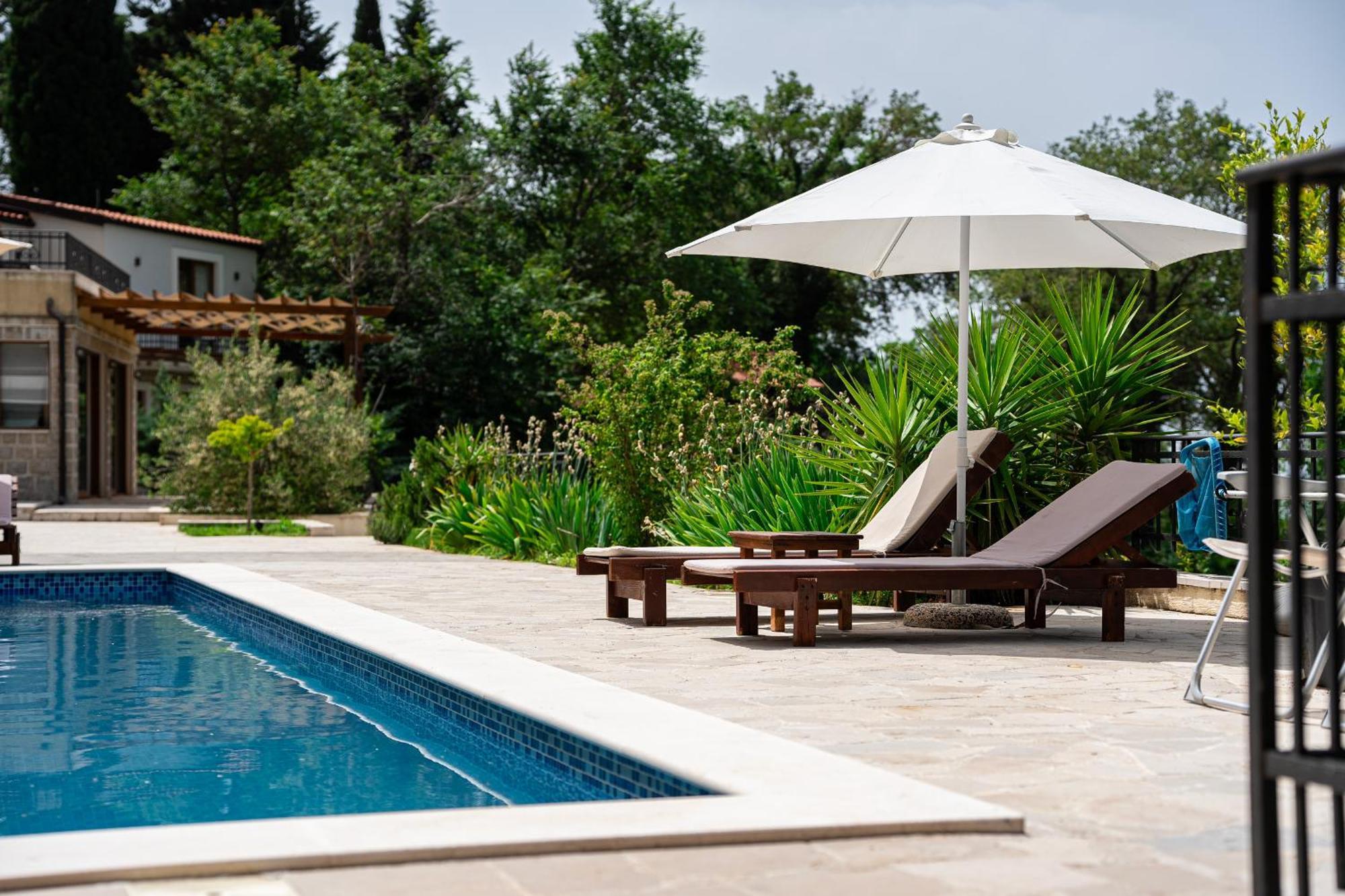 Sunset & Sunrise Villas In Stanisici-Two Villas With Common Pool Budva Exterior foto